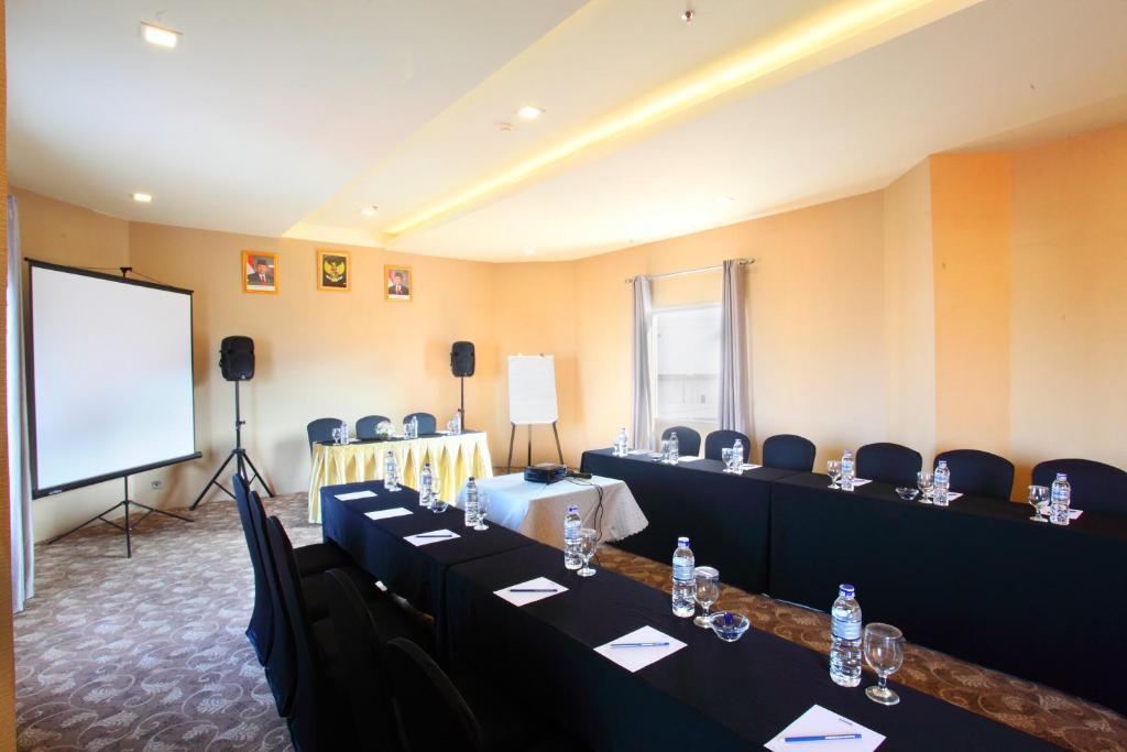 Hotel Gino Feruci Braga By Kagum 4*